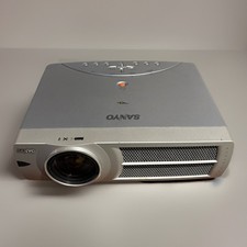 Sanyo PLC-XU31 Portable Multimedia Projector Tested With Soft Case Retro Gaming picture