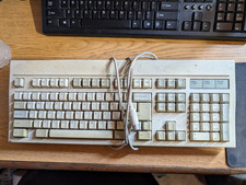 Vintage Keyboard BTC Pro Model BTC-55 SERIES BTC-55 Mechanical 5-Pin Untested picture