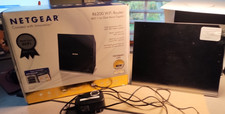 NETGEAR R6200 AC1200 Dual Band Gigabit WiFi Wireless Router w/ Box Working picture
